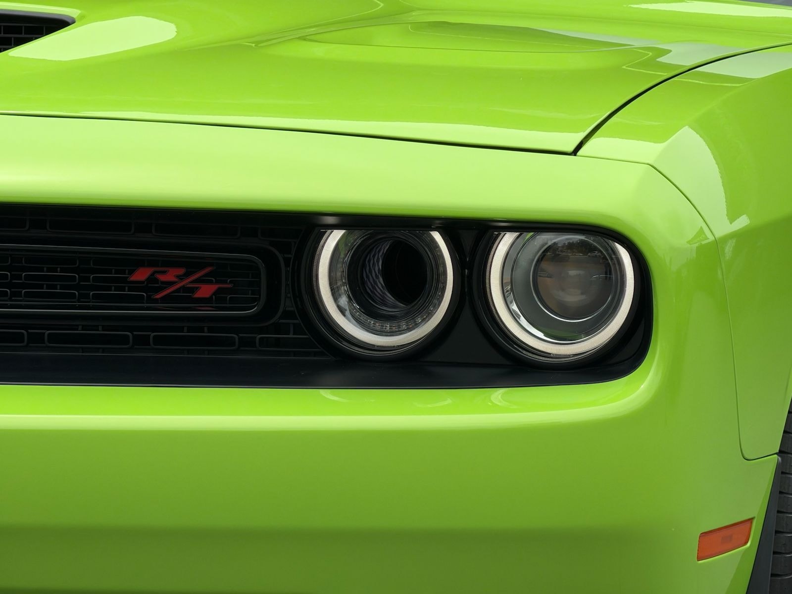 Dodge Challenger 2023, foto 2 de 20 do veículo em estoque na Attra Veículos