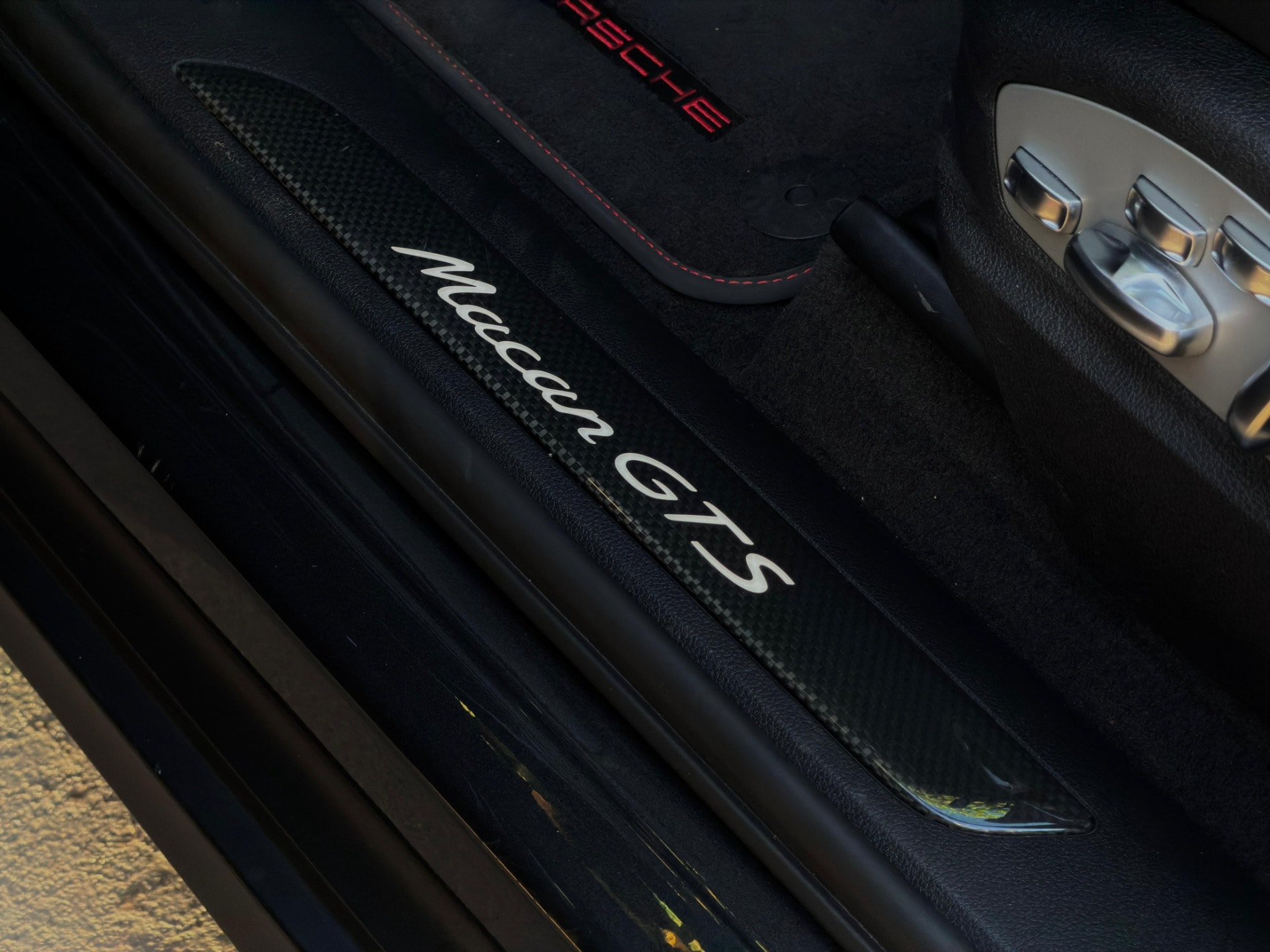 Porsche Macan 2024 — foto 20 de 20 do veículo em estoque na Attra Veículos