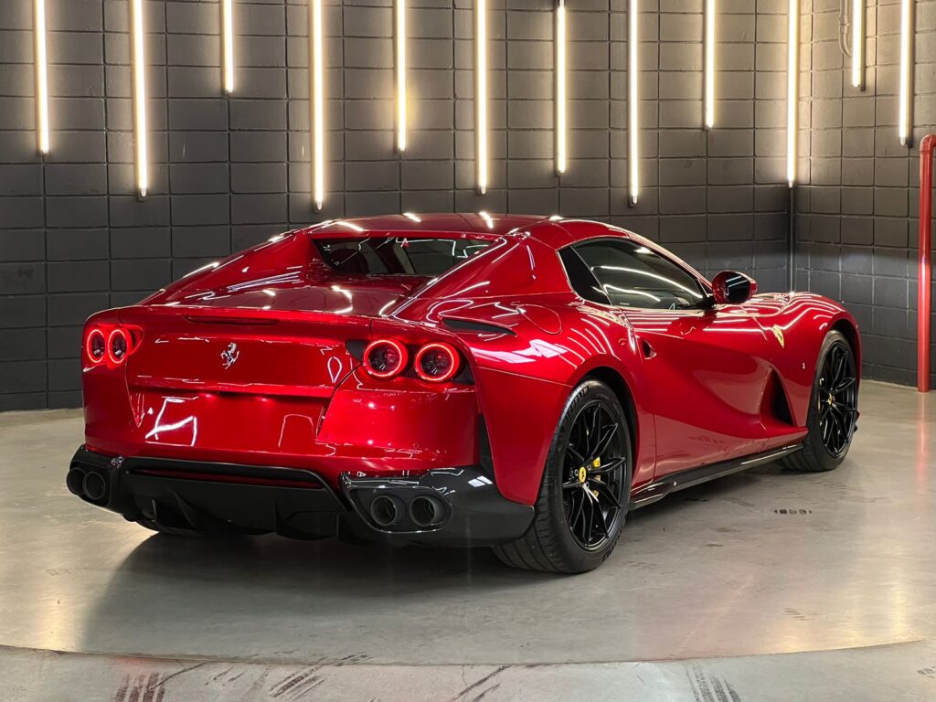 Ferrari 812 GTS traseira