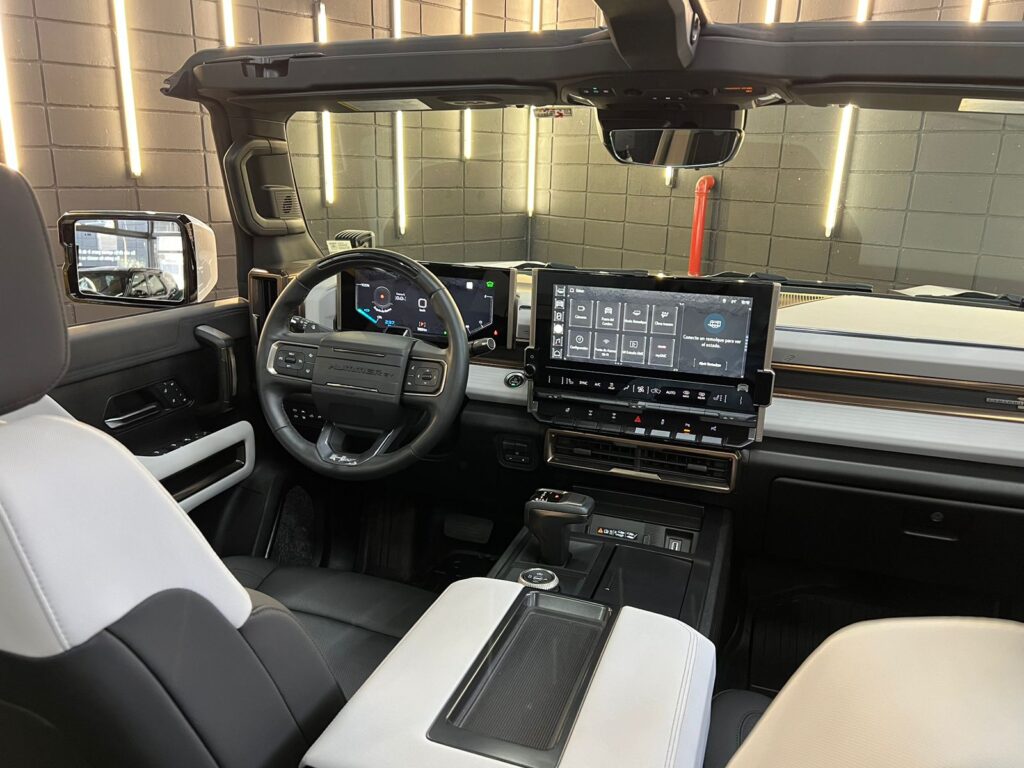 GMC Hummer EV Edition 1 - Painel digital