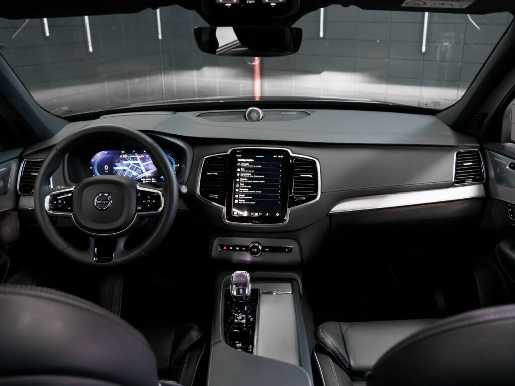 Volvo XC90 T8 Ultimate Dark 2024 - Painel