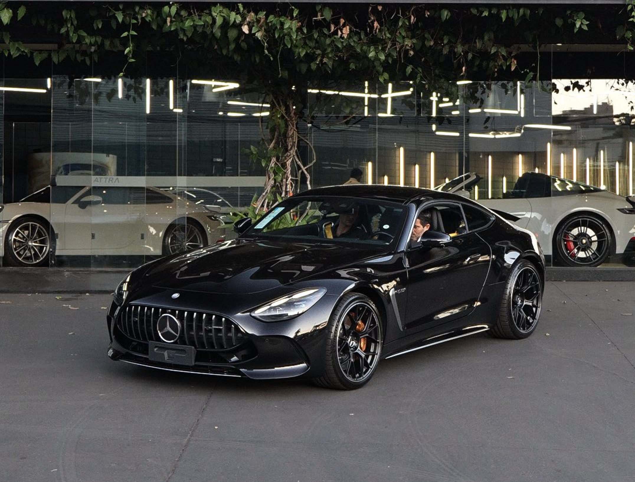 Mercedes-AMG GT 63 S E Performance 2025 na Attra Veículos