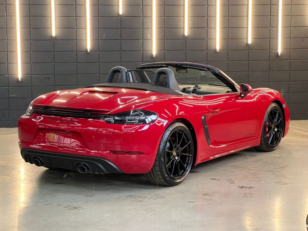 Porsche 718 Boxster GTS 2024 - Vista frontal