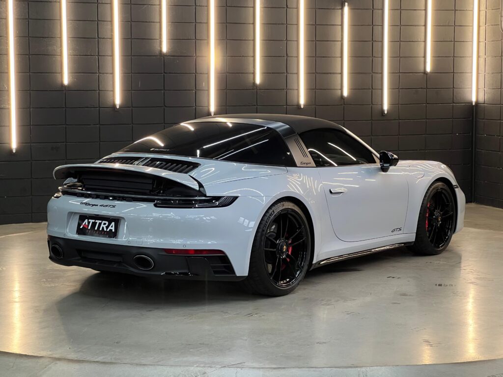 Porsche 911 Targa 4 GTS 2024 - Vista traseira