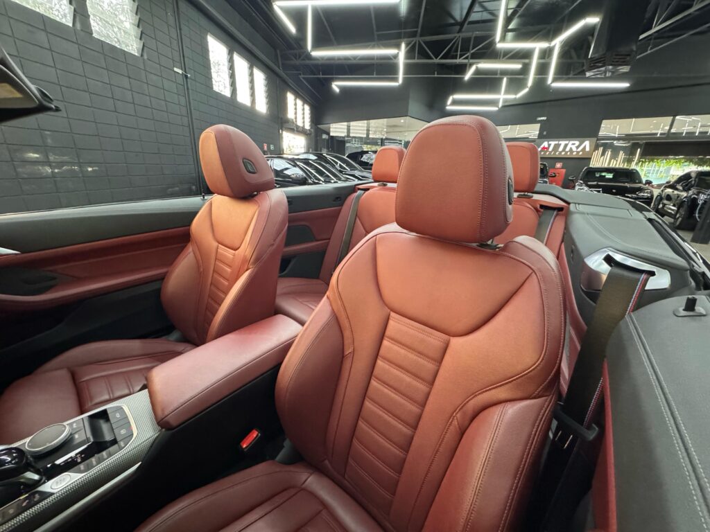 BMW 430i Cabriolet 2022 - Interior