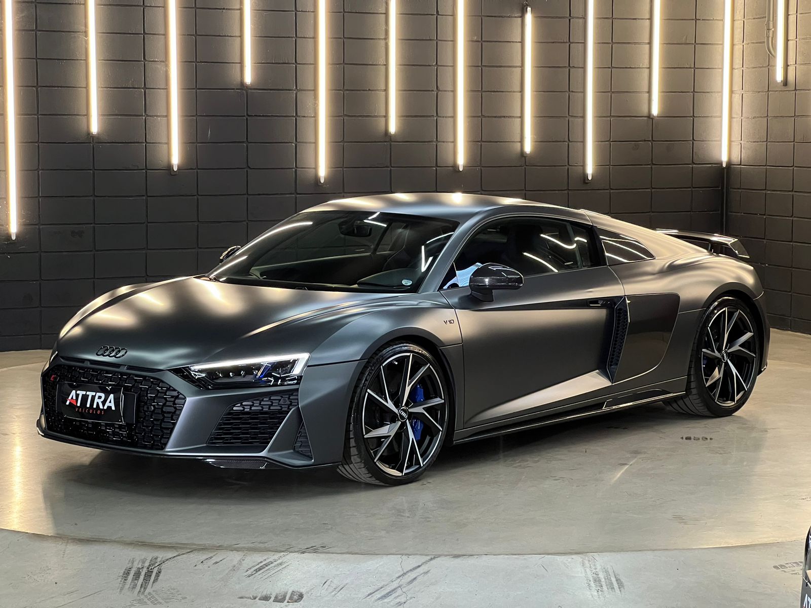 Audi R8 2021 vista frontal/lateral