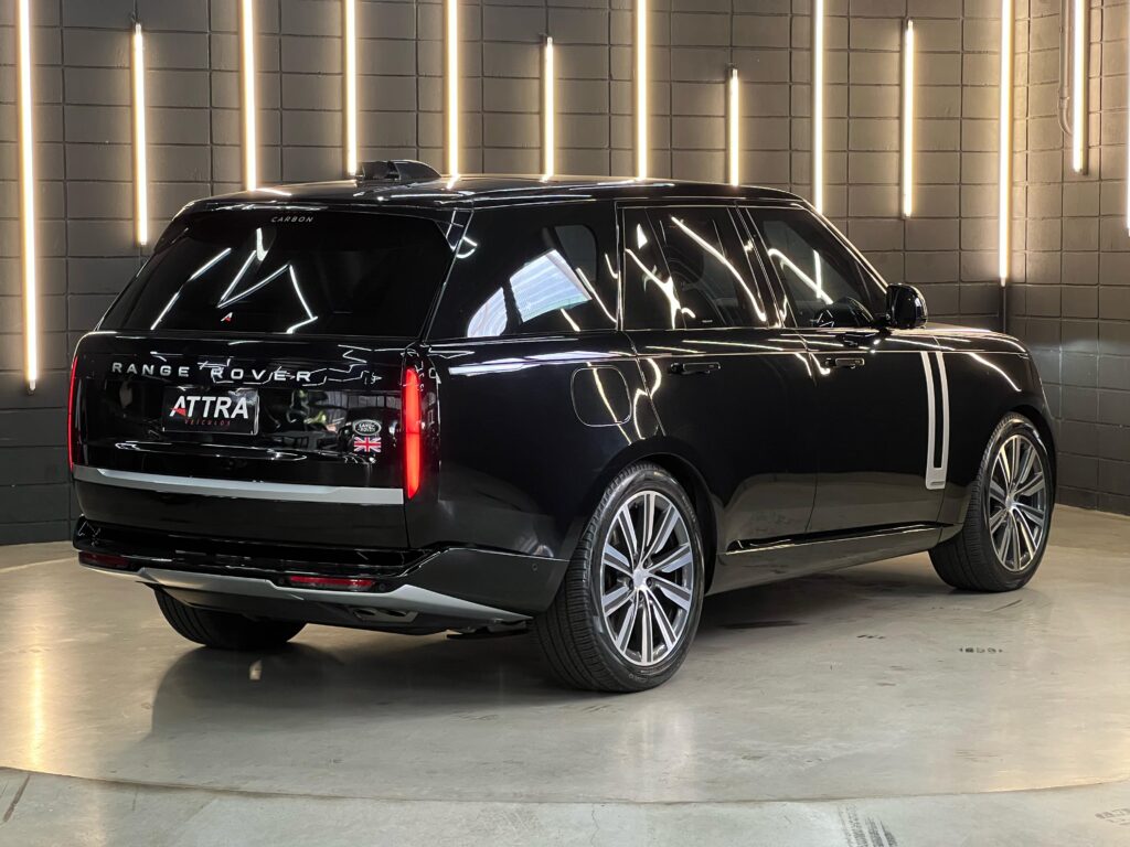 Range Rover P530 2023 - Vista traseira