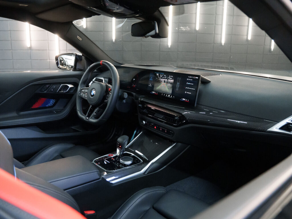 Painel BMW M2 2025